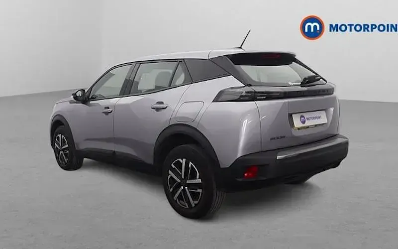 Used Peugeot 2008 Active 101 HP (74 kW) 2024 Grey SUV