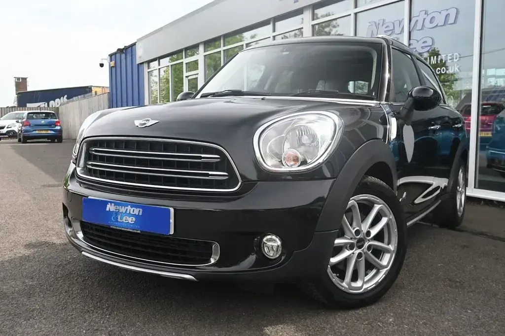 Used Mini Cooper 122 HP (89 kW) 2015 Black Hatchback