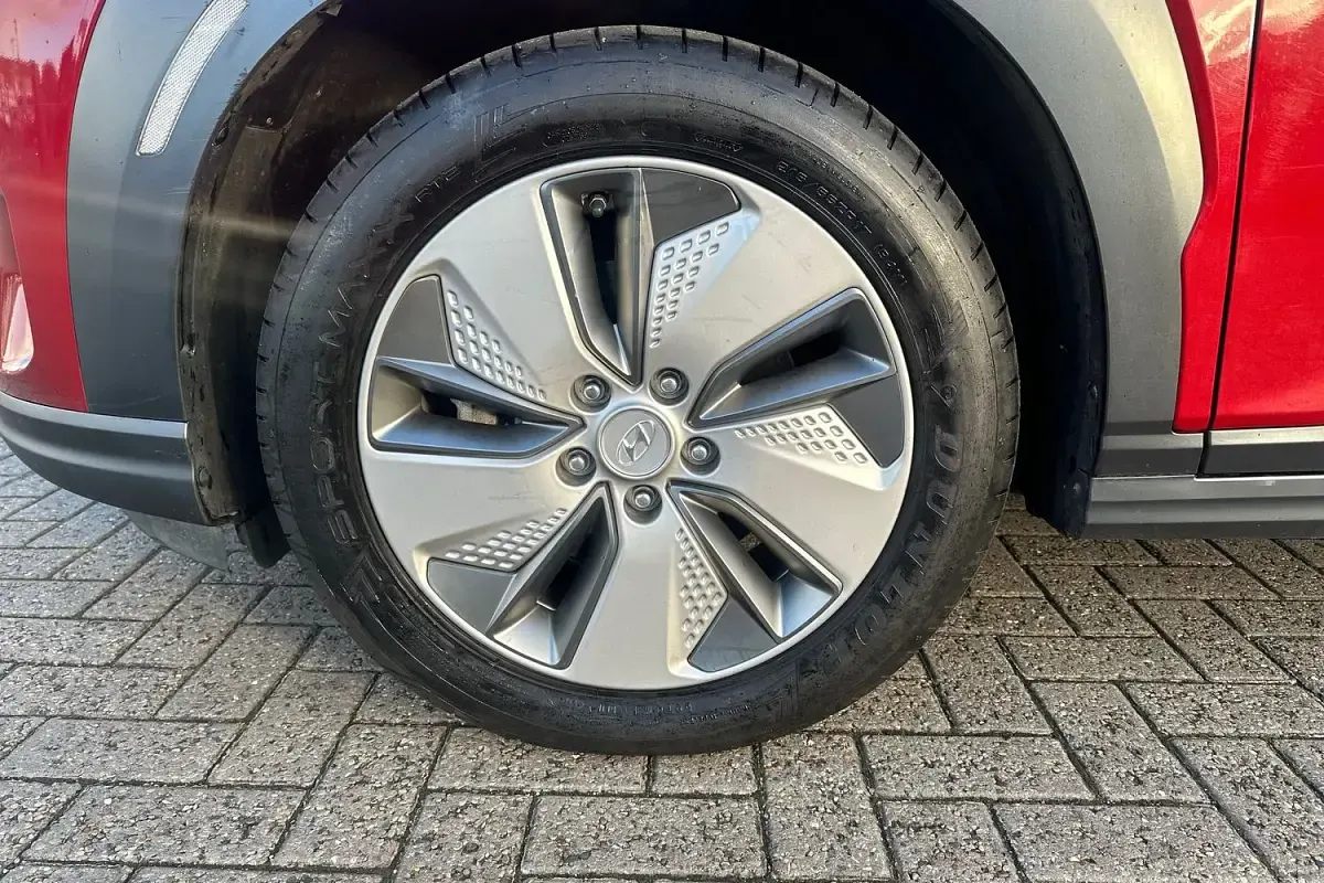 Used Hyundai Kona Premium 150 kW (204 HP) 2020 Red SUV