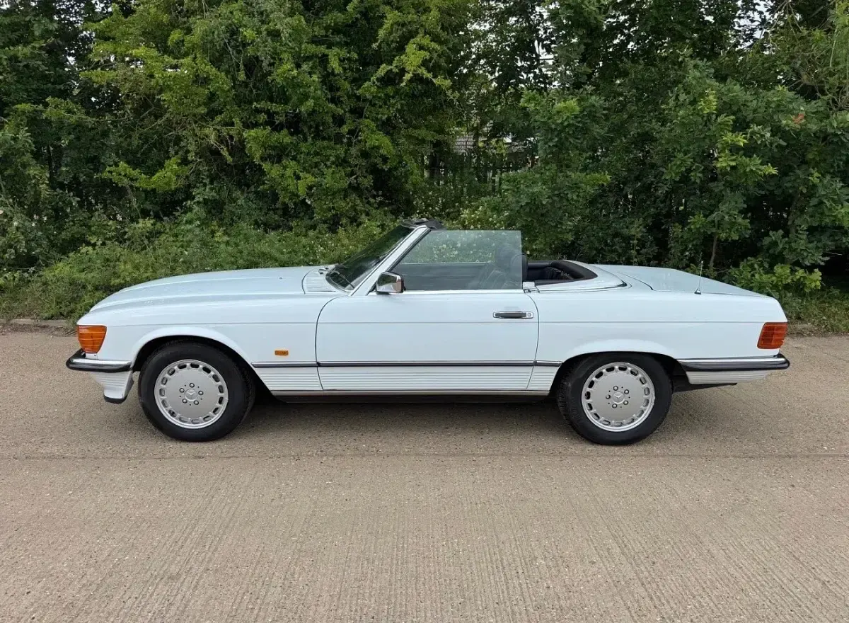 Used Mercedes SL300 1988 White Cabriolet