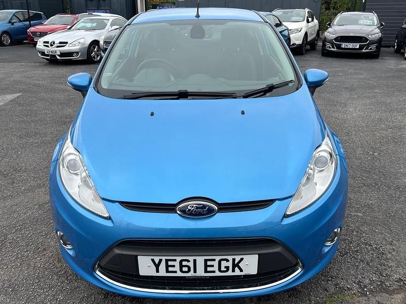Used Ford Fiesta Titanium 96 HP (70 kW) 2011 Blue Hatchback