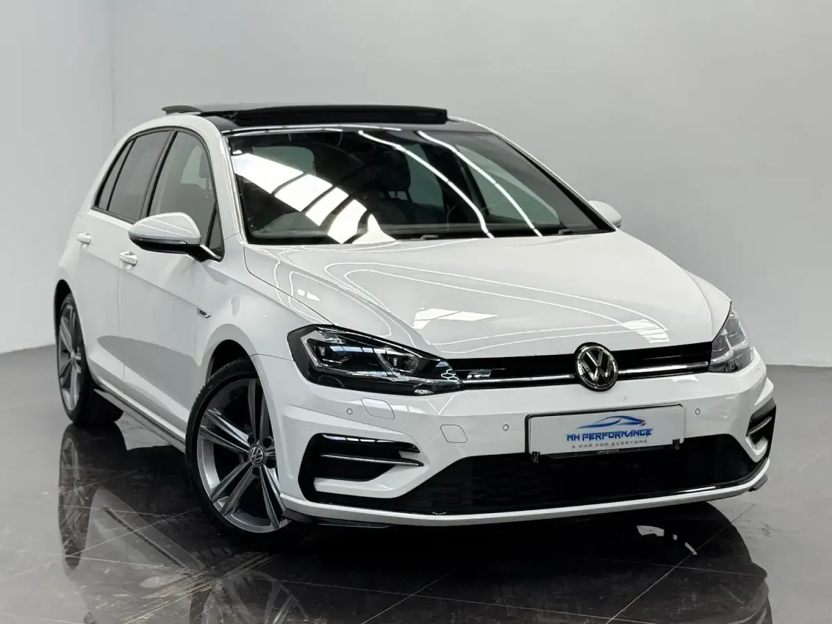 Used VW Golf VII R-line 150 HP (110 kW) 2018 White Hatchback