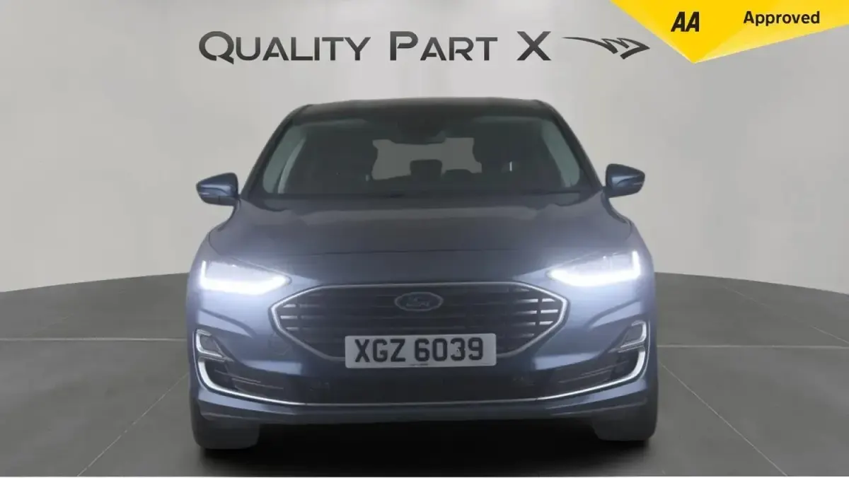 Used Ford Focus Titanium 125 HP (91 kW) 2022 Blue Hatchback