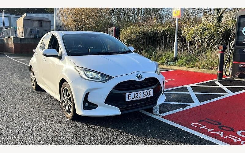 Used Toyota Yaris Hybrid Design 116 HP (85 kW) 2026 Hatchback