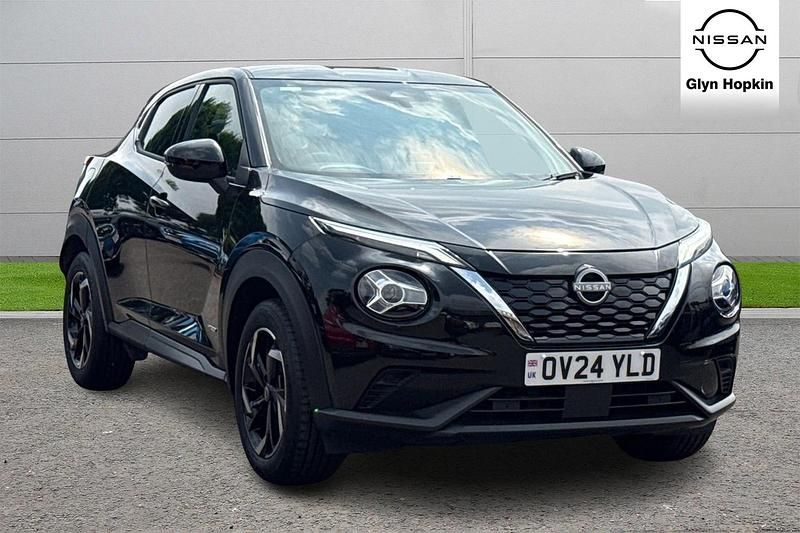 Black Used 2024 Nissan Juke N-Connecta SUV | £18,418 (Fair price) - Image 1/4