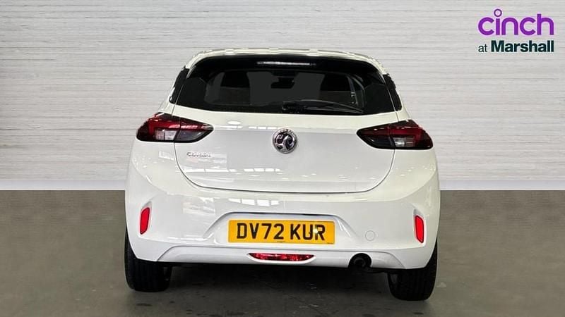 Used Vauxhall Corsa Design Edition 75 HP (55 kW) 2022 White Hatchback