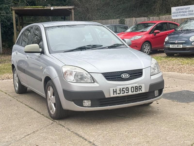 Used Kia Rio 2009 Silver Hatchback