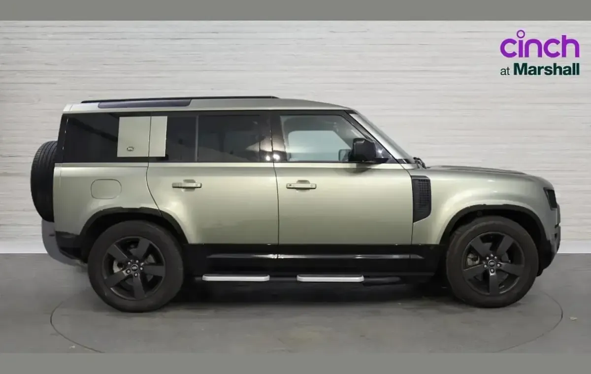 Used Land Rover Defender HSE Dynamic 249 HP (183 kW) 2021 Green SUV