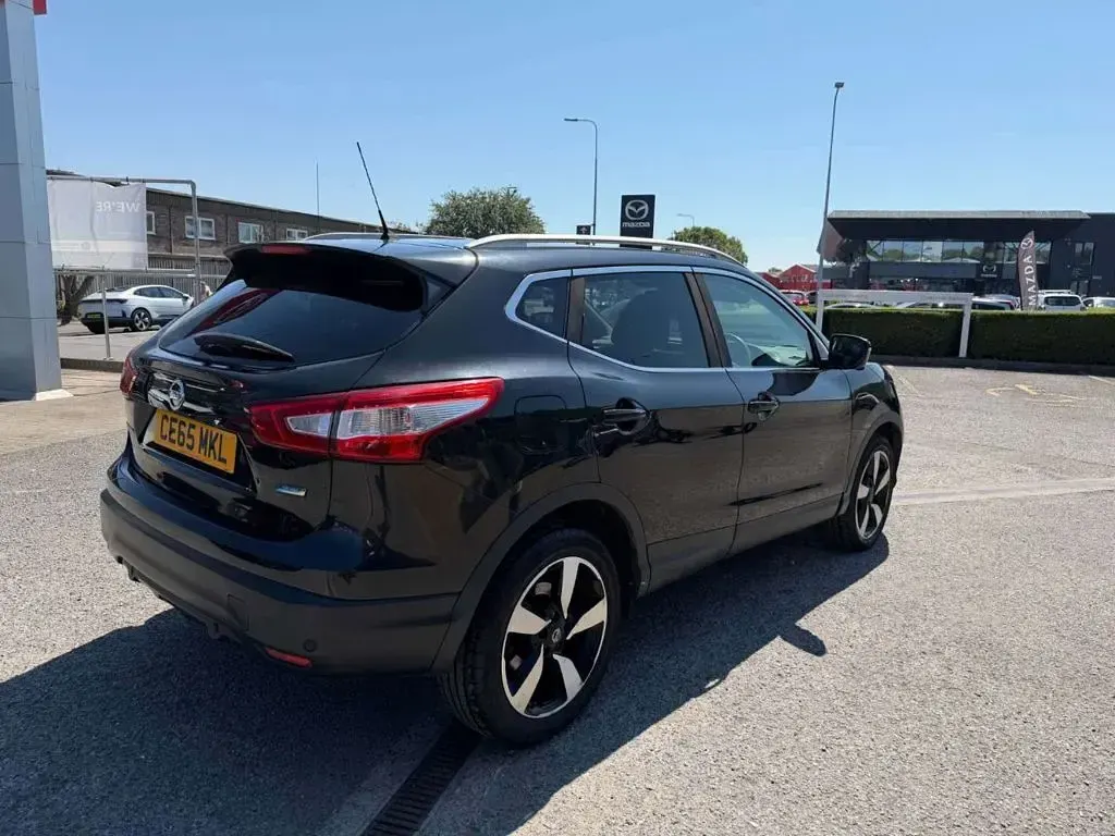 Used Nissan Qashqai N-TEC 110 HP (80 kW) 2015 Black SUV