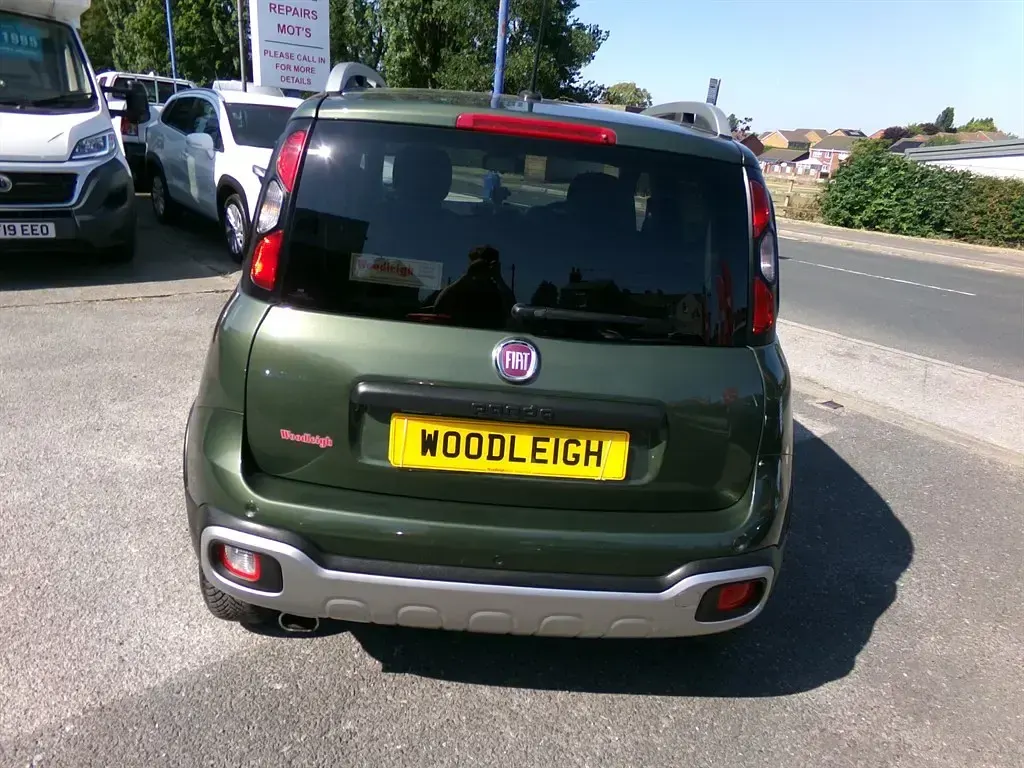 Used Fiat Panda Cross Cross 85 HP (62 kW) 2021 Green Hatchback