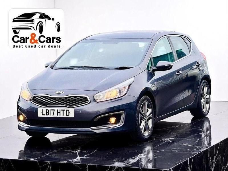 Used Kia Ceed 134 HP (98 kW) 2017 Silver Hatchback