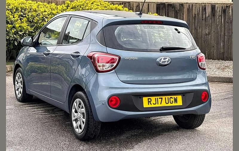 Used Hyundai i10 SE 87 HP (63 kW) 2017 Blue Hatchback