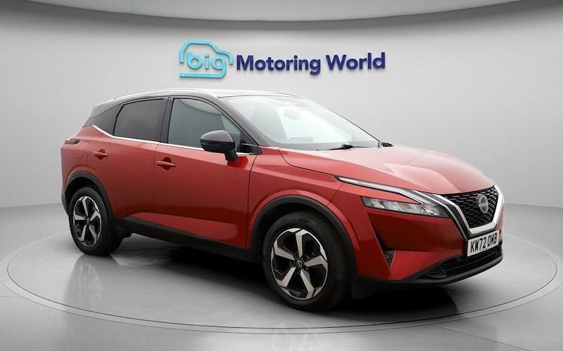 Used Nissan Qashqai N-Connecta 140 HP (102 kW) 2023 Red SUV