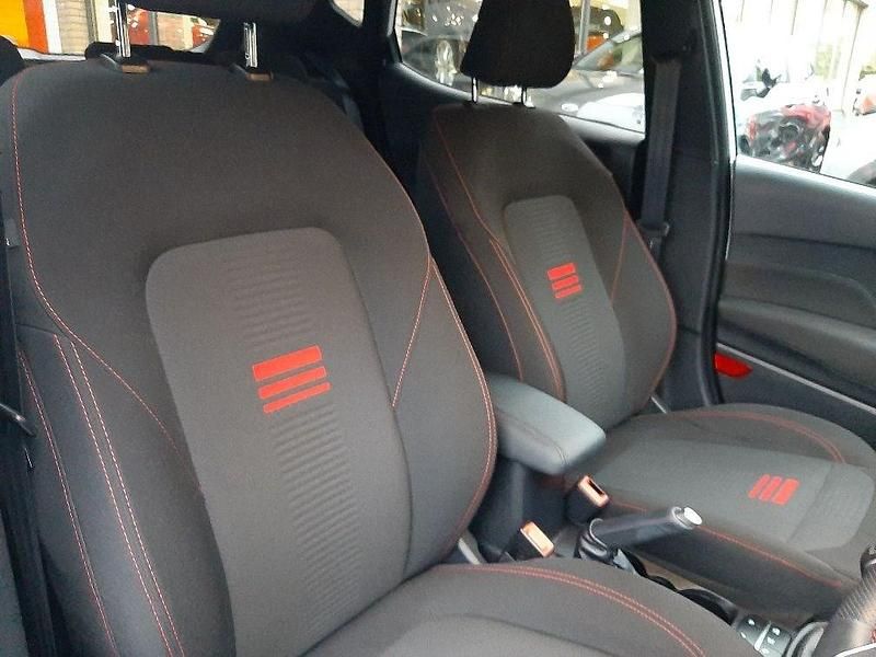 Begagnad Ford Fiesta ST-Line 100 HK (73 kW) 2023 Vit Halvkombi