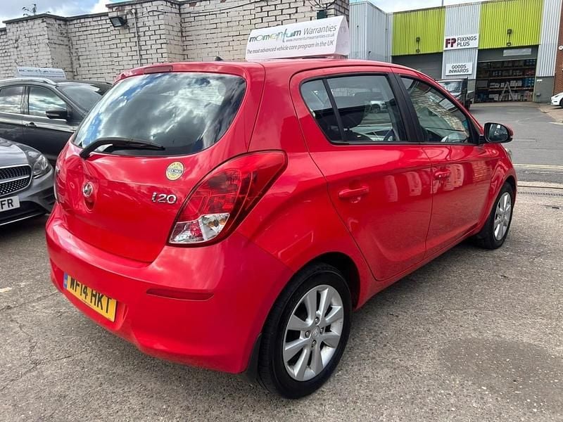 Używany Hyundai i20 Active 2014 Czerwony Hatchback
