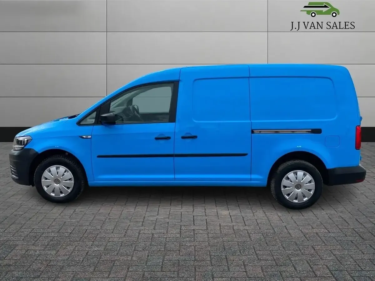 Used VW Caddy Maxi Startline 102 HP (75 kW) 2017 Blue MPV