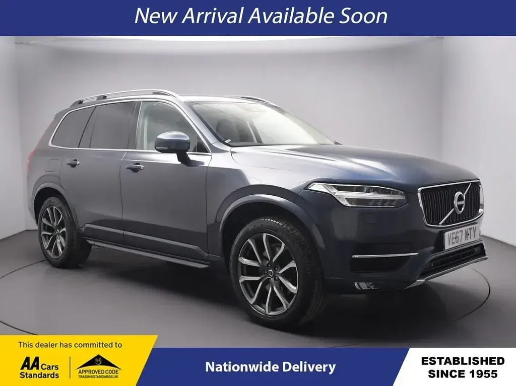 Usado Volvo XC90 Momentum 2018 Azul SUV