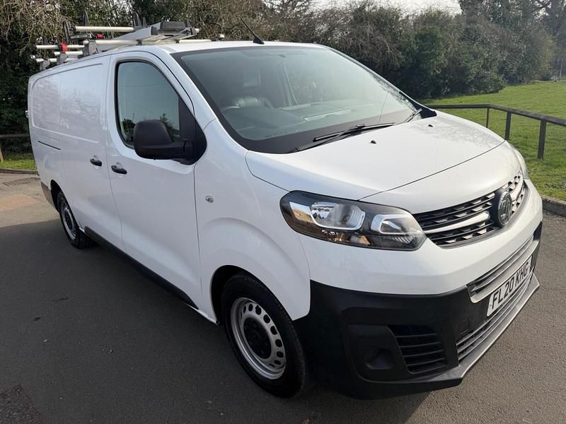 Used Vauxhall Vivaro Edition 120 HP (88 kW) 2020 White MPV