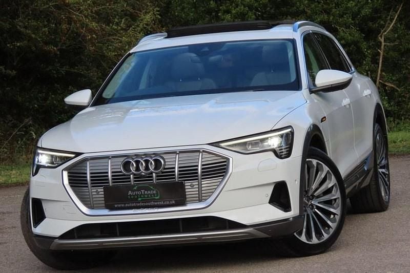 White Used 2019 Audi e-tron Advanced SUV | £15,994 (Good price) - Image 1/1