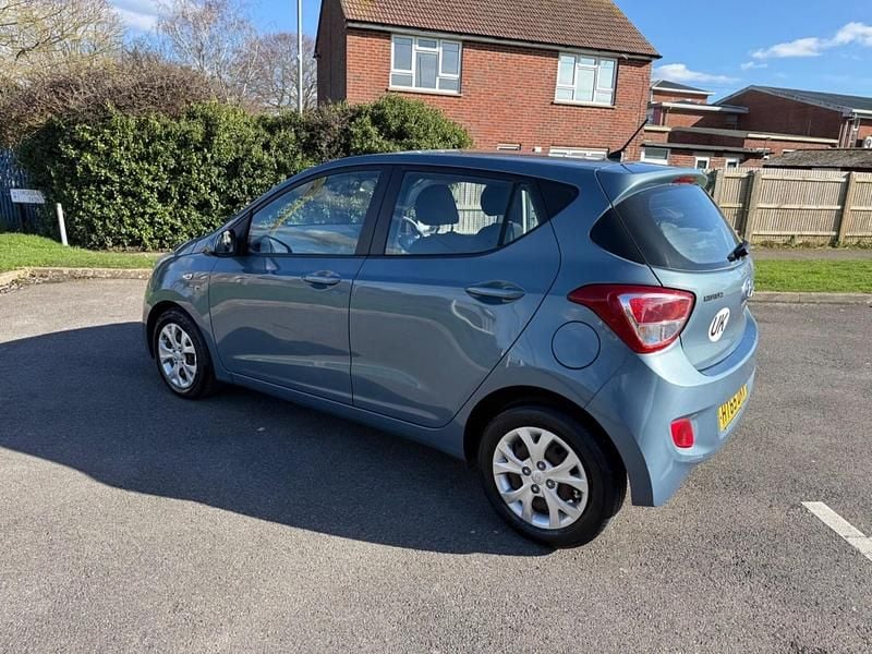 Used Hyundai i10 SE 2015 Blue Hatchback