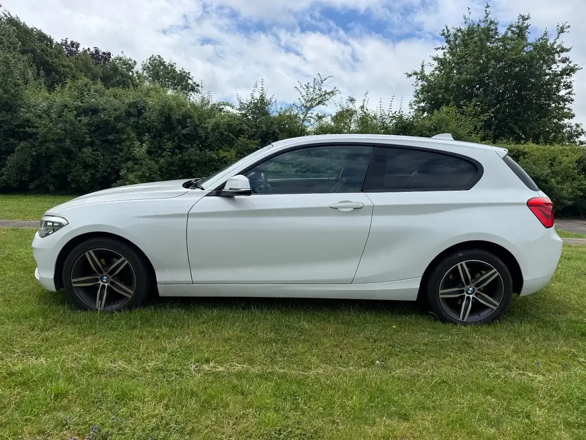 Used BMW 118 Sport Line 2016 White Hatchback