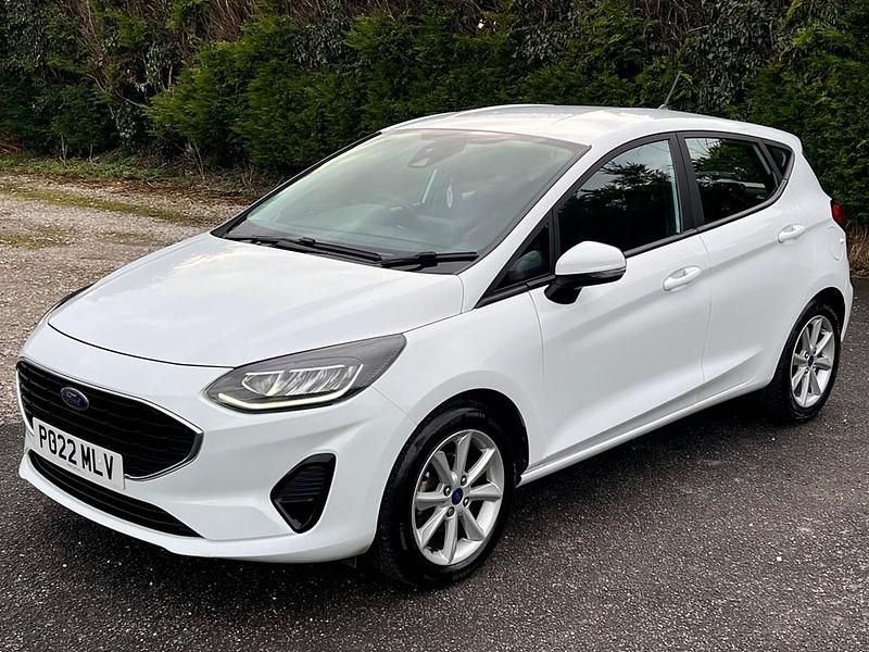 Used Ford Fiesta Trend 100 HP (73 kW) 2022 White Hatchback