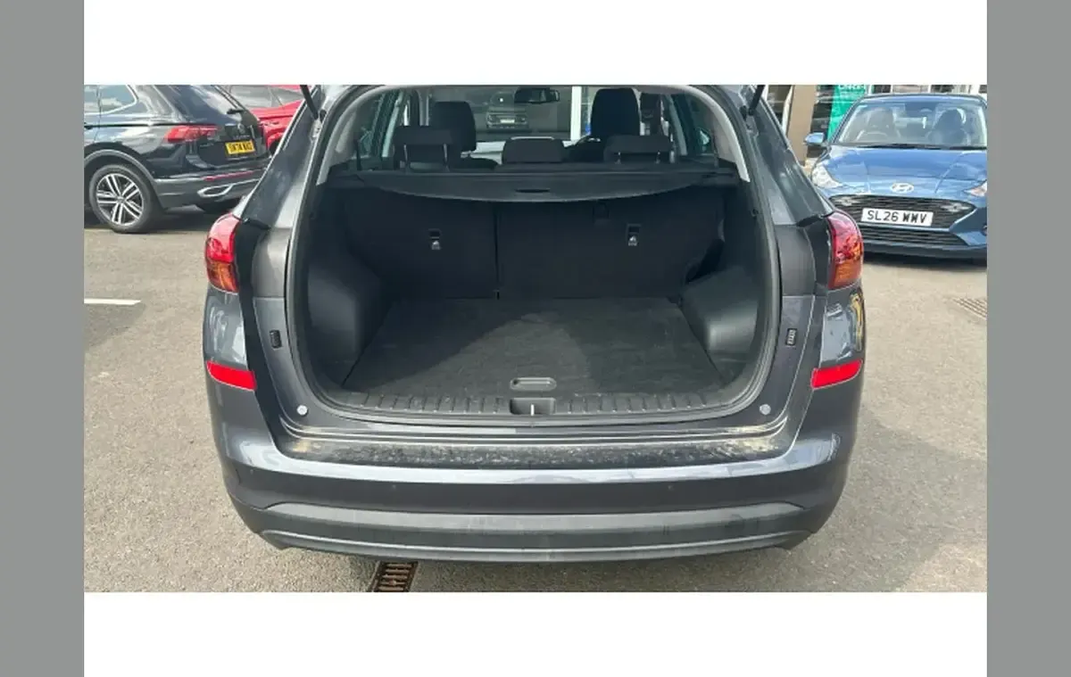 Used Hyundai Tucson SE 132 HP (97 kW) 2019 Grey SUV