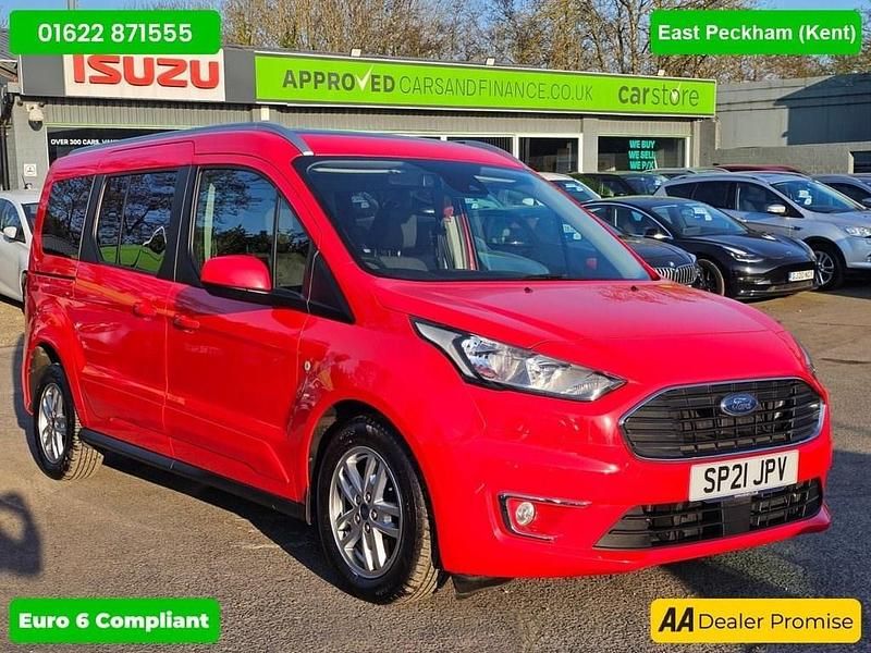 Used Ford Tourneo Titanium 120 HP (88 kW) 2021 Red MPV