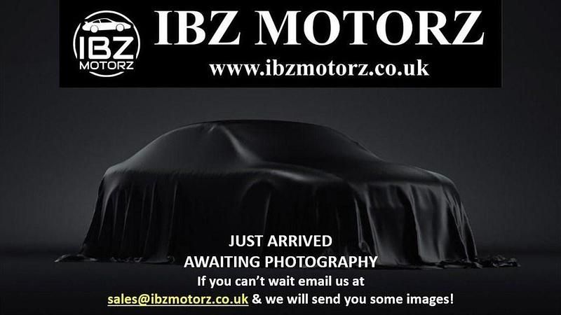 Black Used 2015 Volvo XC60 SE Lux SUV | £11,399 (Fair price) - Image 1/4