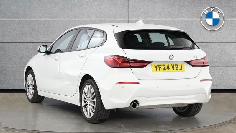 Used BMW 118 Comfort Edition 134 HP (98 kW) 2024 White Hatchback