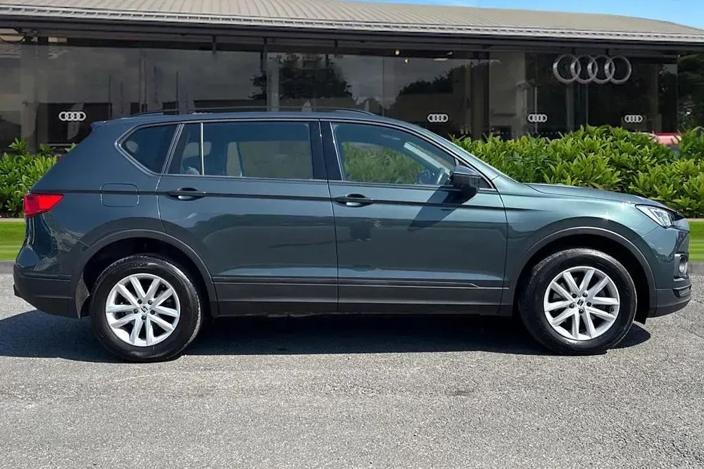 Used Seat Tarraco SE 150 HP (110 kW) 2024 Green SUV