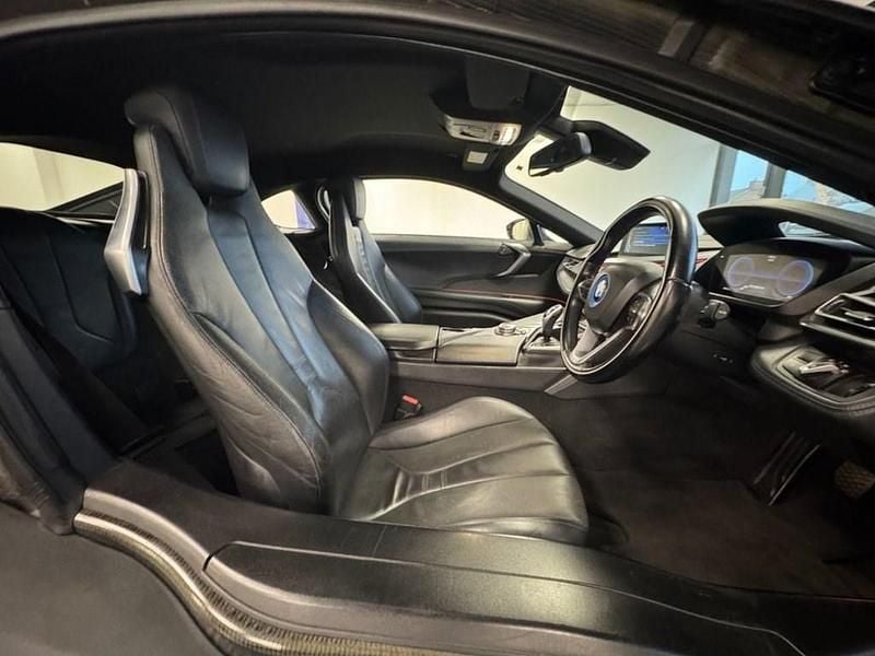 Used BMW i8 Pure Impulse 362 HP (266 kW) 2014 Multicolour Coupe