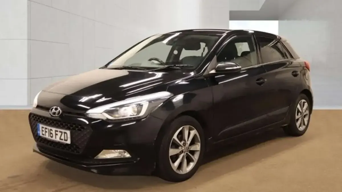 Used Hyundai i20 Premium 84 HP (61 kW) 2016 Black Hatchback