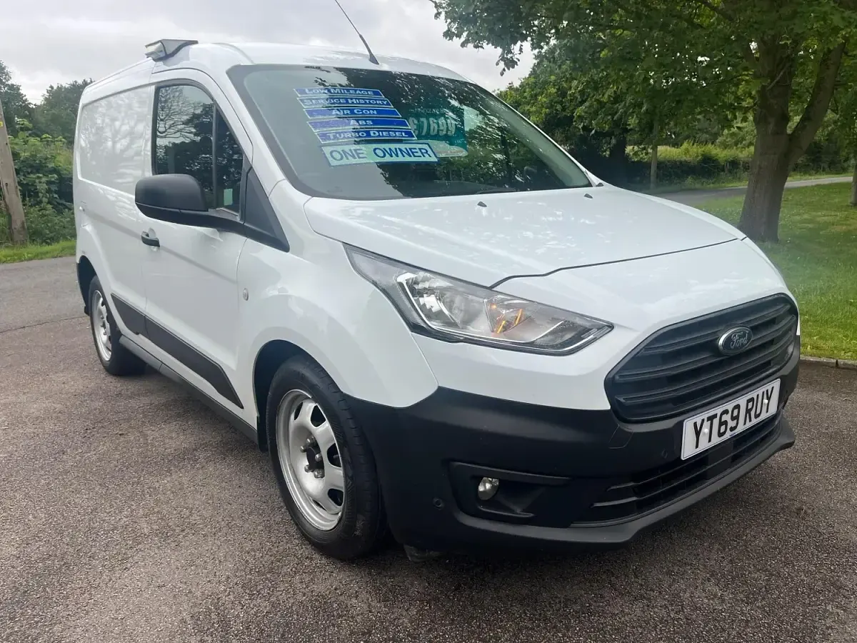 Used Ford Transit Connect S 100 HP (73 kW) 2019 White MPV