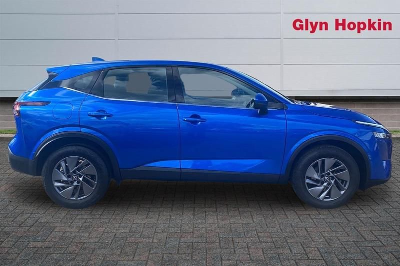Used Nissan Qashqai Acenta Premium 140 HP (102 kW) 2022 Blue SUV