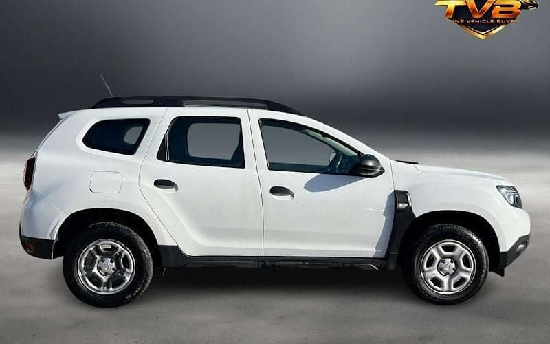 Begagnad Dacia Duster Essentiel 90 HK (66 kW) 2022 Vit Halvkombi