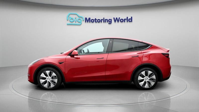 Used Tesla Model Y Long Range AWD 378 kW (514 HP) 2022 Red SUV