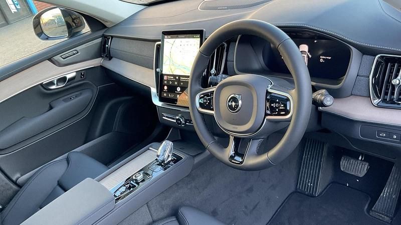 New Volvo XC90 Plus 449 HP (330 kW) 2026 Grey SUV