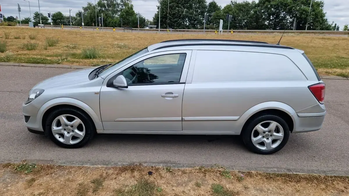 Used Vauxhall Astra Sportive 2011 Silver Van