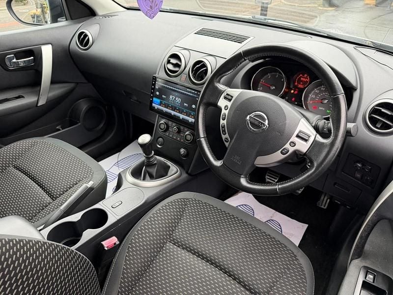 Used Nissan Qashqai N-TEC 105 HP (77 kW) 2009 Silver SUV