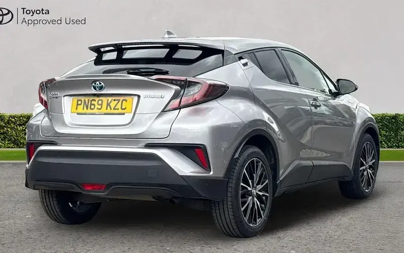 Used Toyota C-HR 122 HP (89 kW) 2019 Silver SUV