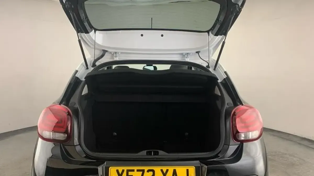 Used Citroën C3 PureTech 82 HP (60 kW) 2022 Black Hatchback