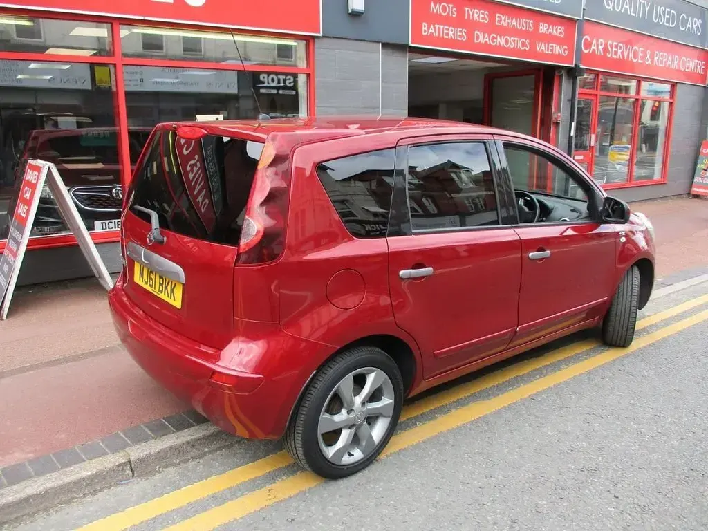 Used Nissan Note N-TEC 2011 Red Hatchback
