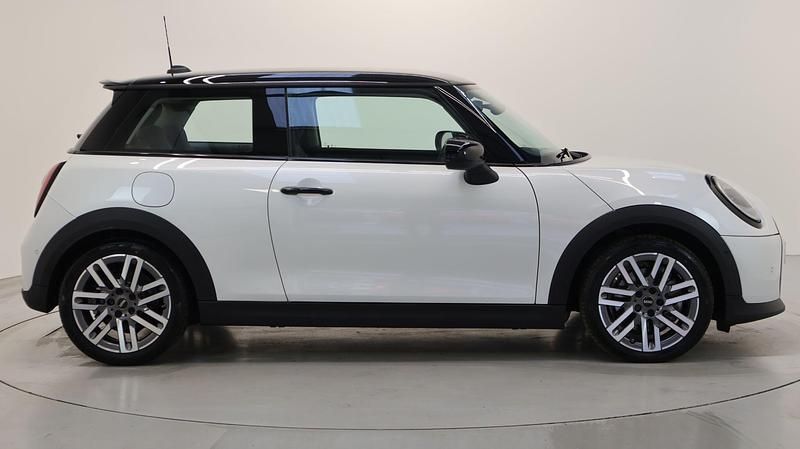 Used Mini Cooper S Hatch 201 HP (147 kW) 2025 White Hatchback