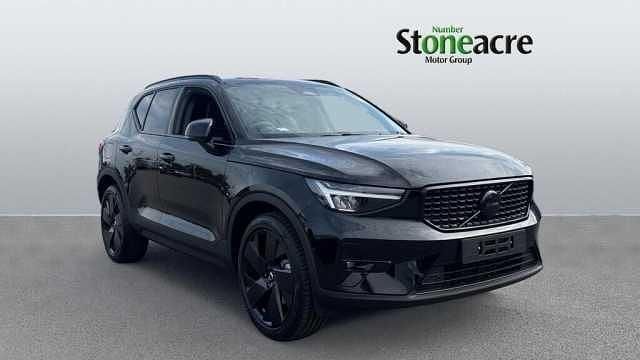 New Volvo XC40 Plus 194 HP (142 kW) 2025 Black SUV