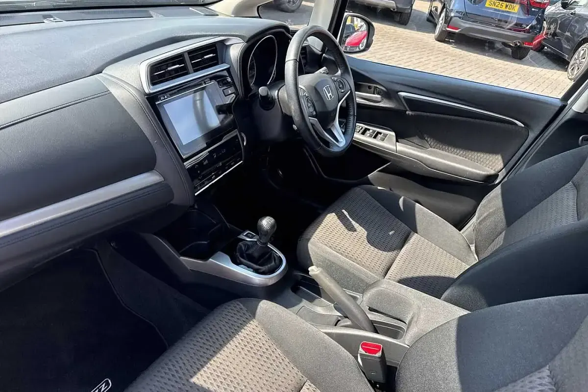 Used Honda Jazz EX 102 HP (75 kW) 2020 White Hatchback