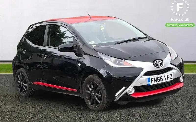 Used Toyota Aygo x-press 69 HP (50 kW) 2017 Hatchback