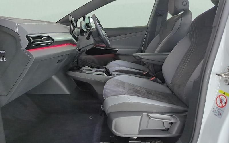 Used VW ID.4 Pure 125 kW (170 HP) 2022 White SUV