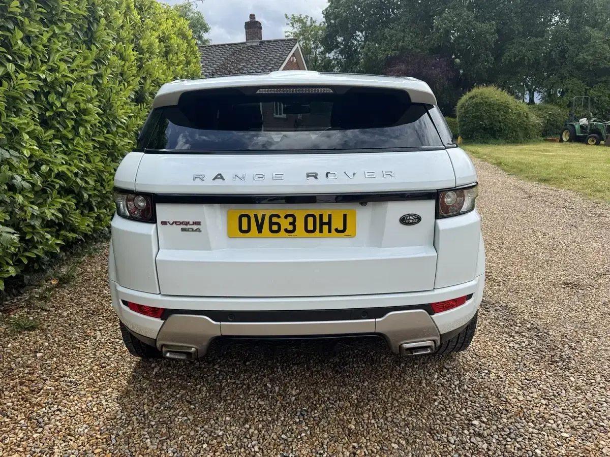 Used Land Rover Range Rover evoque Dynamic 190 HP (139 kW) 2013 White SUV