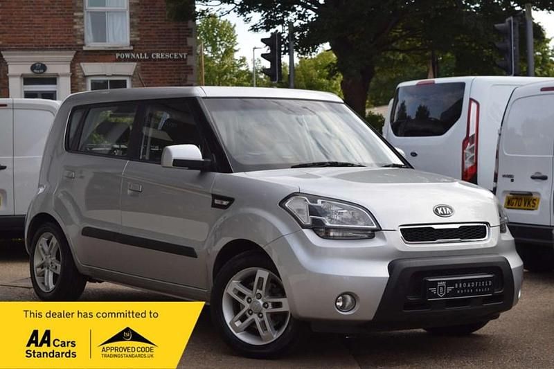 Silver Used 2010 Kia Soul 2 SUV | £2,995 (Fair price) - Image 1/1